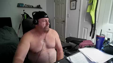 Snapshot of flaguy3233 chatting on 02/02/25, 04:05 Florida guy online show from 02/02/25, 04:05