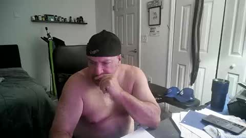 Snapshot of flaguy3233 chatting on 09/23/25, 04:15 Florida guy online show from 09/23/25, 04:15