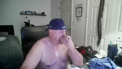 Snapshot of flaguy3233 chatting on 11/11/25, 07:25 Florida guy online show from 11/11/25, 07:25