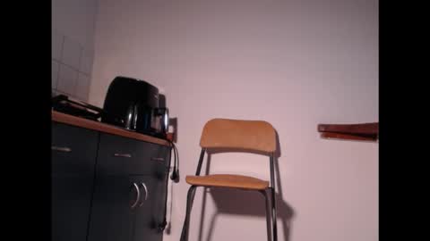 Snapshot of flamefury18 chatting on 12/19/25, 03:30 Flamefury18 online show from 12/19/25, 03:30