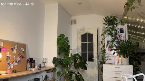 Eva online show from 12/22/24, 04:38