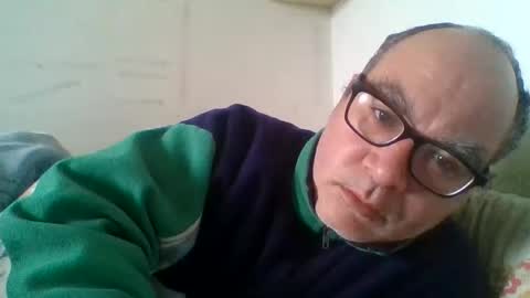 Snapshot of flashdreaming chatting on 04/01/26, 04:15 Carlo online show from 04/01/26, 04:15