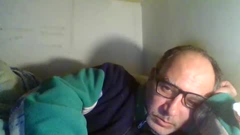 Snapshot of flashdreaming chatting on 04/03/26, 09:13 Carlo online show from 04/03/26, 09:13