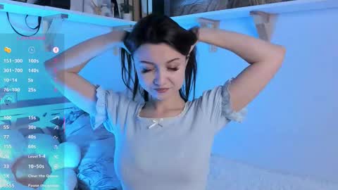 Cheryl 3 online show from 12/05/25, 10:46