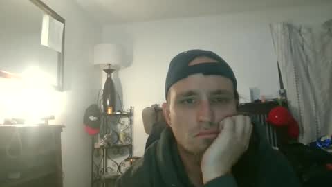 fleetingfeeling online show from 12/17/25, 07:58