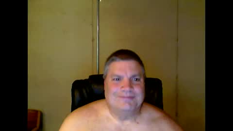 Snapshot of fletch32 chatting on 12/28/24, 04:30 jd online show from 12/28/24, 04:30