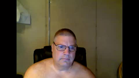 Snapshot of fletch32 chatting on 09/27/25, 10:42 jd online show from 09/27/25, 10:42