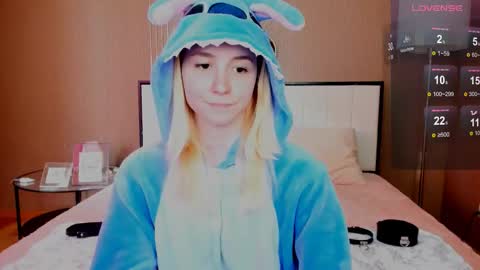 FlexiMona online show from 10/24/25, 08:44