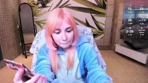 Snapshot of fleximona chatting on 05/24/26, 10:20 FlexiMona online show from 05/24/26, 10:20
