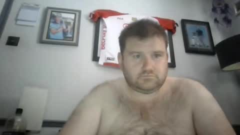 Snapshot of flightdude12 chatting on 11/30/25, 01:48 flightdude12 online show from 11/30/25, 01:48