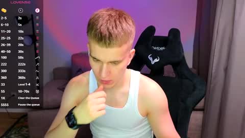 flikyy online show from 04/28/26, 03:39