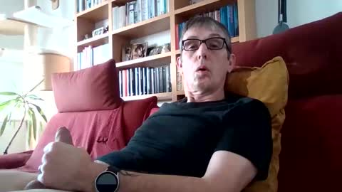 Snapshot of flinx71 chatting on 04/01/26, 06:14 Ralf online show from 04/01/26, 06:14