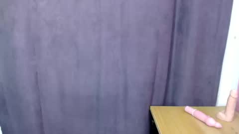 Angel online show from 10/18/25, 07:03