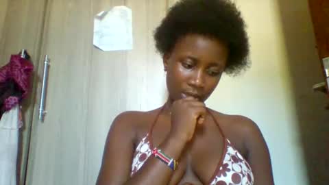 flirty_arrya online show from 04/13/26, 11:27