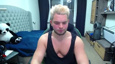 Snapshot of flirty_sugar chatting on 11/15/25, 06:15 Flirty sugar online show from 11/15/25, 06:15