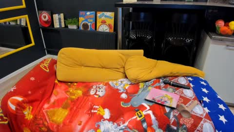 Mary online show from 01/25/25, 03:40