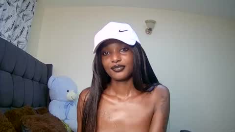 Snapshot of flirtyy_sheery chatting on 12/22/24, 12:49 sheery online show from 12/22/24, 12:49