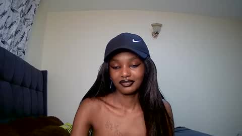 Snapshot of flirtyy_sheery chatting on 01/20/25, 03:48 sheery online show from 01/20/25, 03:48