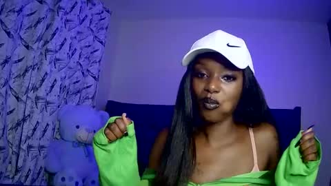 Snapshot of flirtyy_sheery chatting on 02/10/25, 02:52 sheery online show from 02/10/25, 02:52