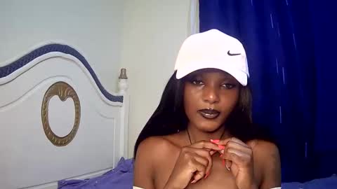 Snapshot of flirtyy_sheery chatting on 02/19/25, 08:22 sheery online show from 02/19/25, 08:22
