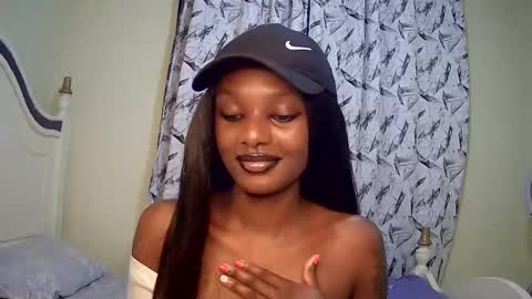 Snapshot of flirtyy_sheery chatting on 03/11/25, 12:17 sheery online show from 03/11/25, 12:17