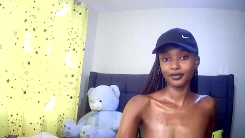 Snapshot of flirtyy_sheery chatting on 09/23/25, 05:54 sheery online show from 09/23/25, 05:54