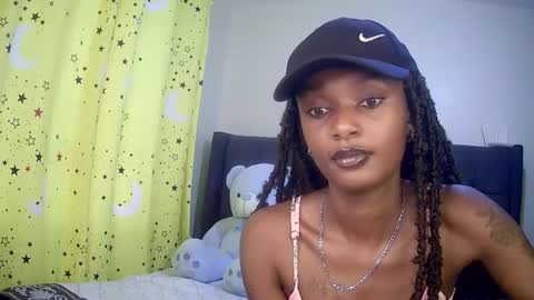 Snapshot of flirtyy_sheery chatting on 10/04/25, 05:27 sheery online show from 10/04/25, 05:27