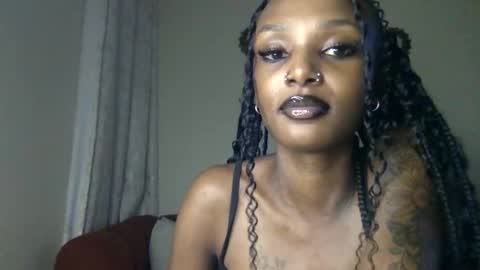 Snapshot of flirtyy_sheery chatting on 05/26/26, 09:33 sheery online show from 05/26/26, 09:33