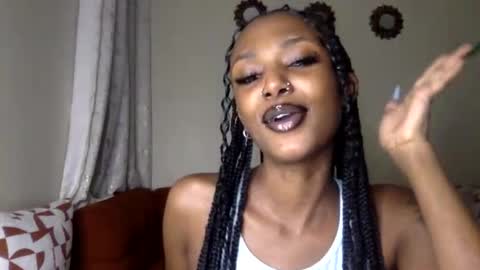 Snapshot of flirtyy_sheery chatting on 05/29/26, 03:15 sheery online show from 05/29/26, 03:15