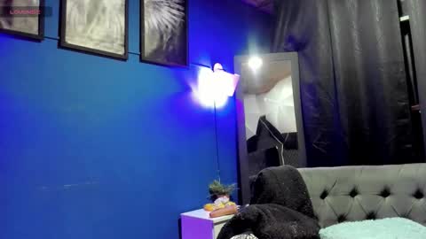 flor_gil online show from 11/09/25, 09:24