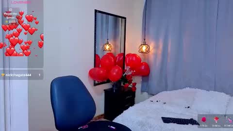 flor_gil online show from 02/17/26, 03:25