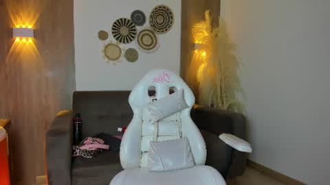  Flor  online show from 07/09/26, 04:16