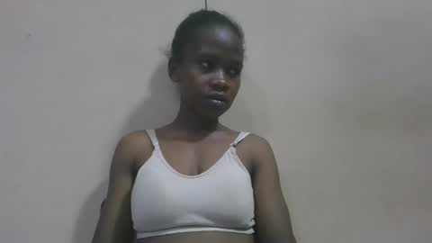 flora48230522373 online show from 04/20/26, 06:27