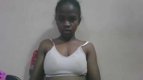 flora48230522373 online show from 04/21/26, 02:51