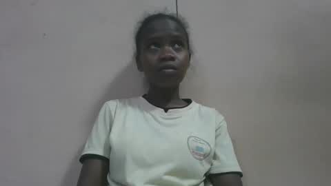 flora48230522373 online show from 04/21/26, 03:07