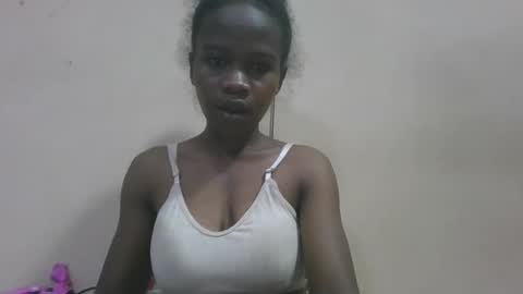 flora48230522373 online show from 04/22/26, 03:09