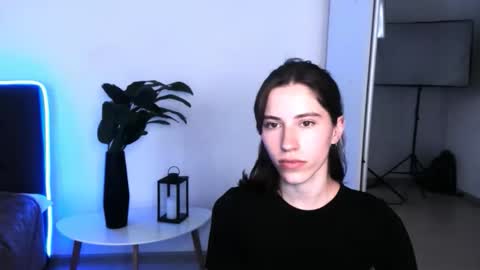 Snapshot of flora_54 chatting on 06/11/26, 01:31 flora_54 online show from 06/11/26, 01:31