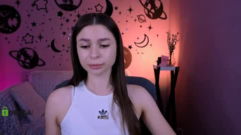 Snapshot of flora_ri chatting on 05/18/26, 09:15 just ask me online show from 05/18/26, 09:15