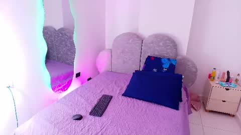 Flordecayena  online show from 06/10/26, 03:07