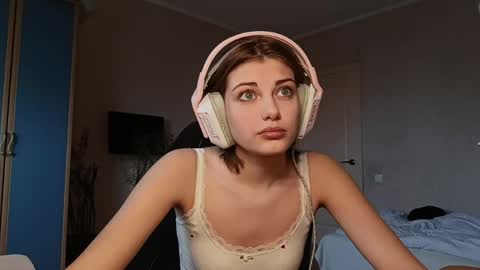 Flora online show from 04/24/26, 07:44