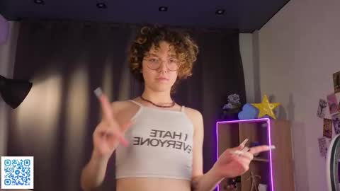 Snapshot of florenceherrick chatting on 12/14/25, 06:12 Margo online show from 12/14/25, 06:12