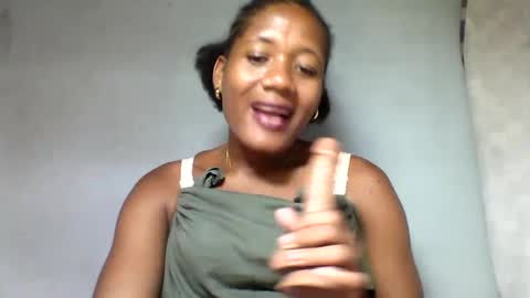 florencia011 online show from 02/12/25, 05:16