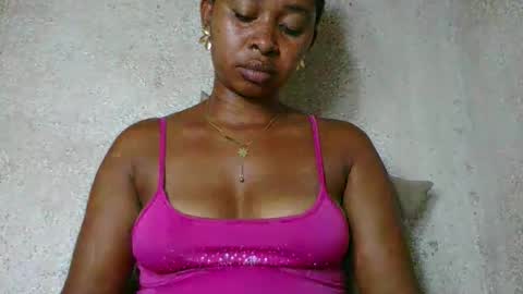 florencia011 online show from 04/05/26, 06:05