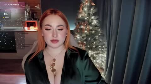 Snapshot of flower_camellia chatting on 12/27/24, 12:07 Camelia online show from 12/27/24, 12:07