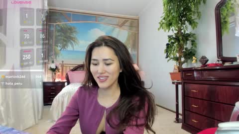 Snapshot of flower_nicole chatting on 02/12/25, 04:01 Nicole online show from 02/12/25, 04:01