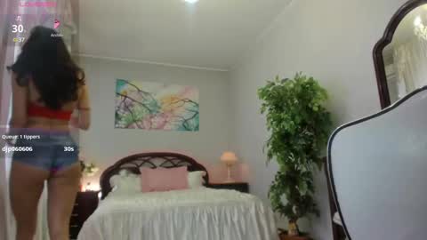 Snapshot of flower_nicole chatting on 03/03/25, 07:32 Nicole online show from 03/03/25, 07:32