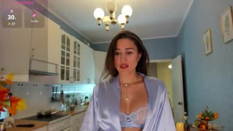 Nicole online show from 10/29/25, 12:07
