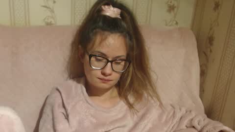 say meow and send tip  online show from 11/01/25, 04:31