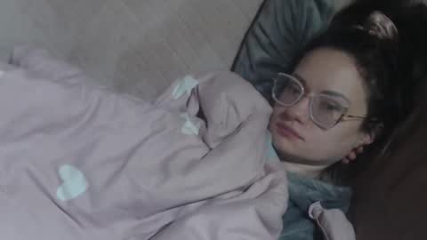 say meow and send tip  online show from 03/26/26, 09:04