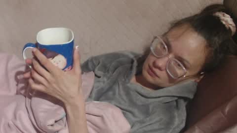 say meow and send tip  online show from 04/10/26, 04:12